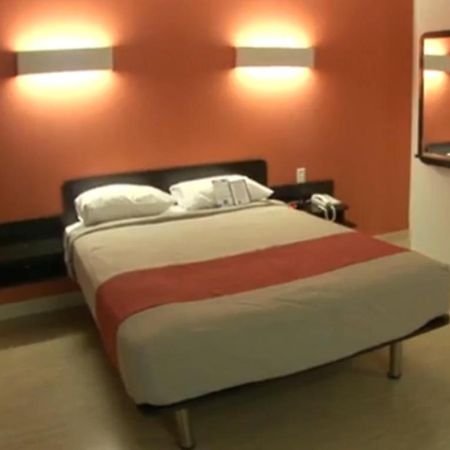 Motel 6 Manteca Buitenkant foto