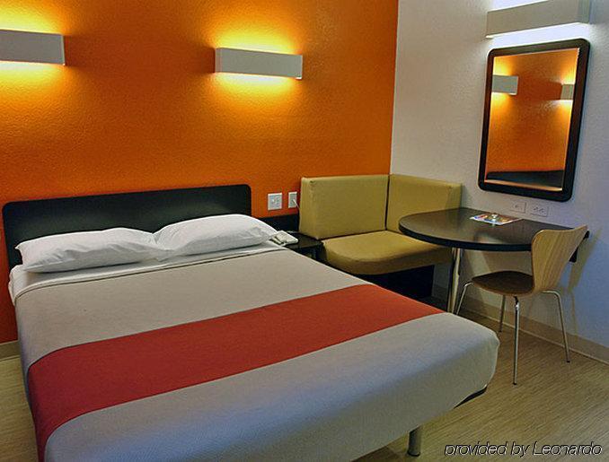 Motel 6 Manteca Buitenkant foto