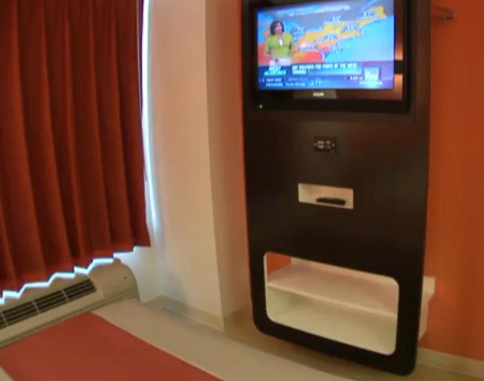 Motel 6 Manteca Buitenkant foto