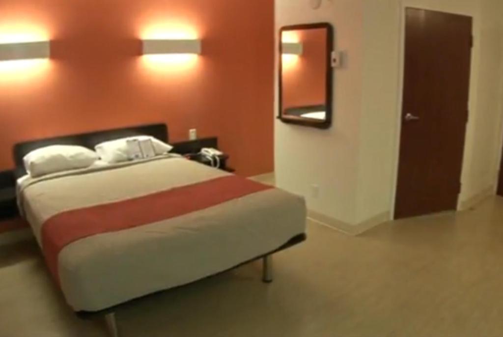 Motel 6 Manteca Buitenkant foto