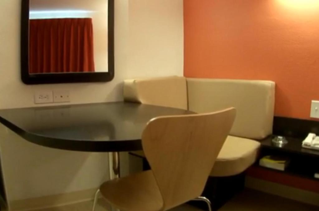 Motel 6 Manteca Buitenkant foto