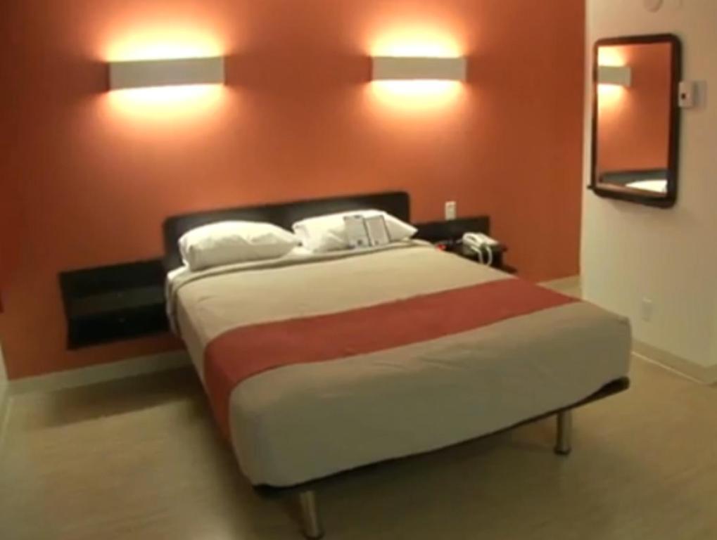 Motel 6 Manteca Buitenkant foto
